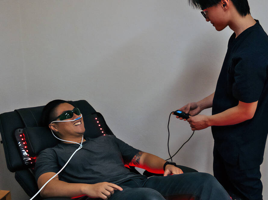 The Amazing Benefits of Red Light Therapy